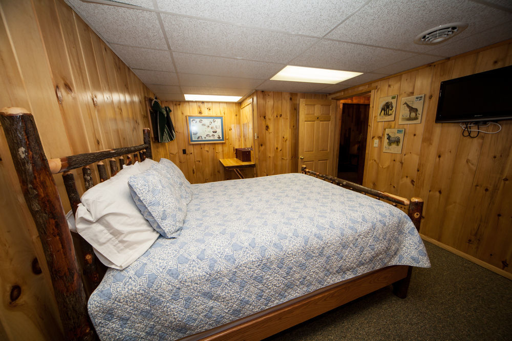 Log Cabin Lodge & Suites Jones Mills Εξωτερικό φωτογραφία