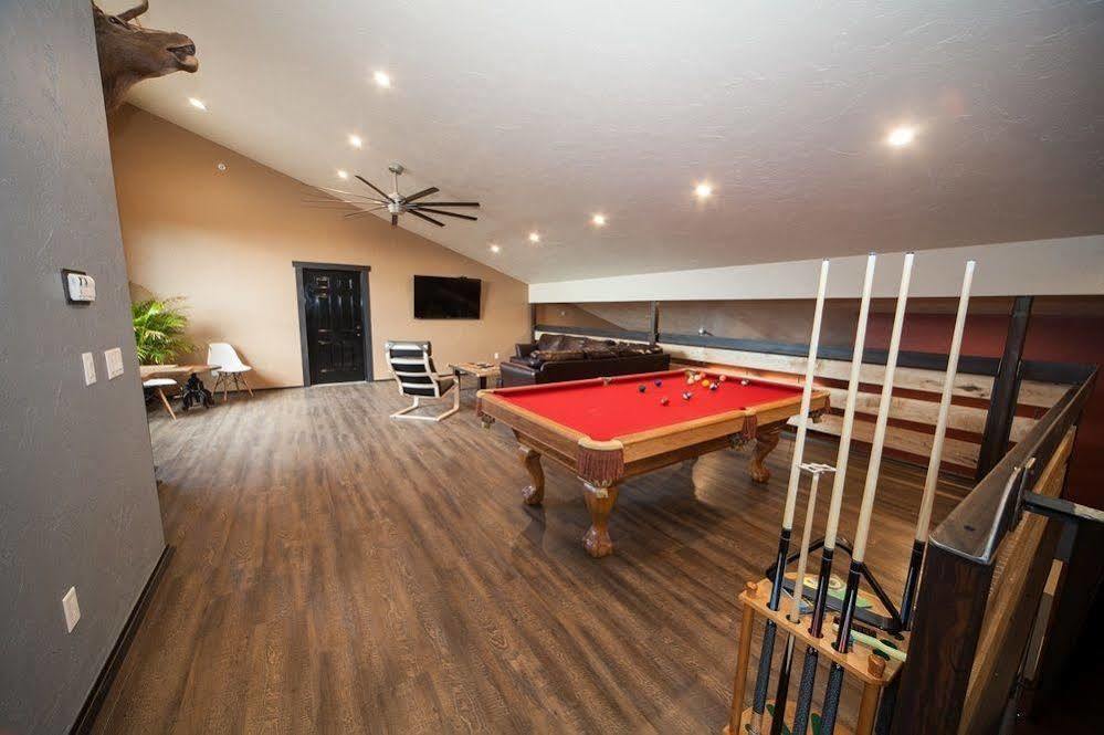Log Cabin Lodge & Suites Jones Mills Εξωτερικό φωτογραφία